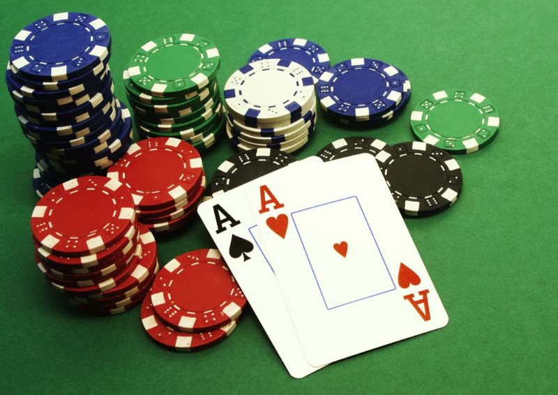 Liên hệ với cwin để được hỗ trợ về poker